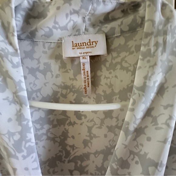 Laundry by Shelley Segal summer blouse. Grey & white print,new condition, size L - Picture 5 of 5